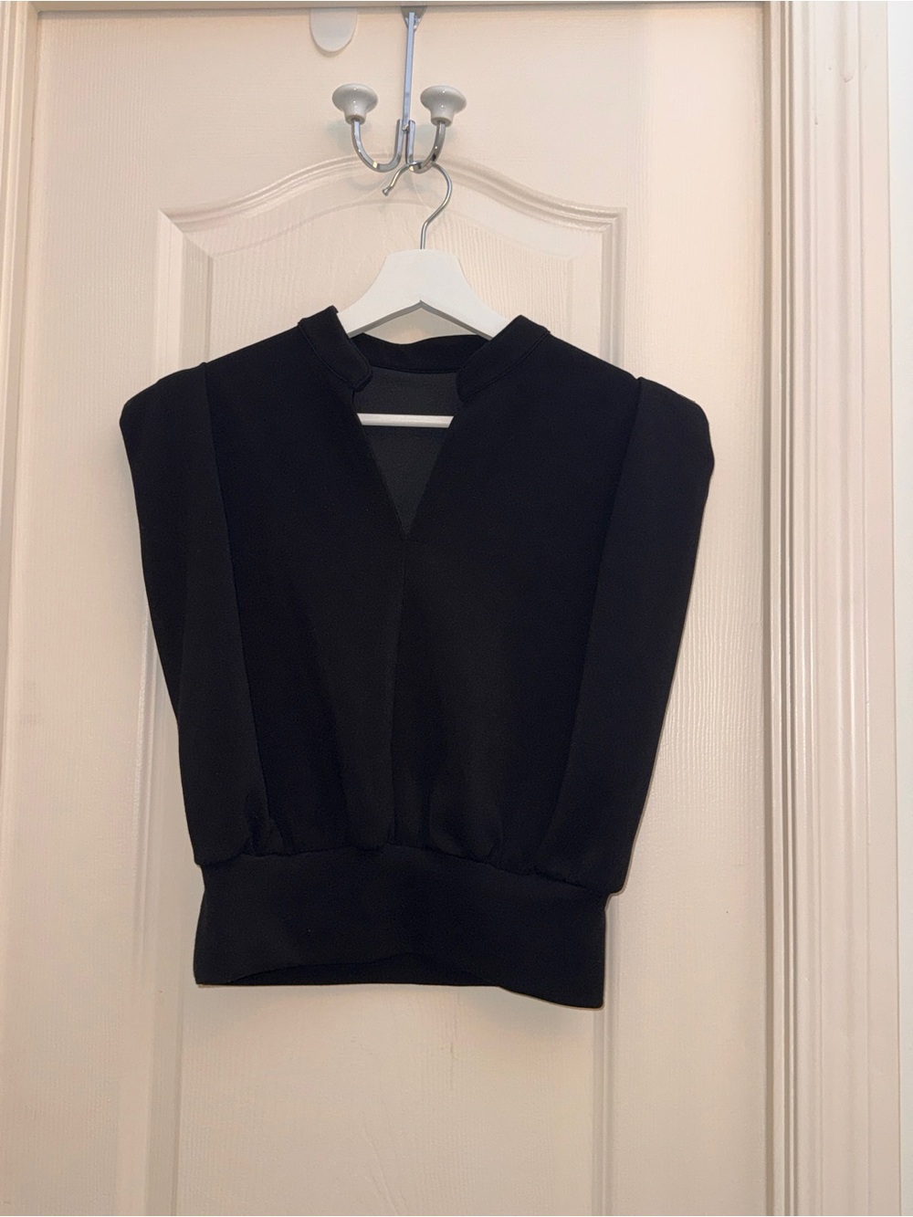 Black Womens V-Neck Sleeveless Top